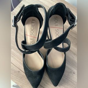 Sole Society Black Tamra suede kitten heel.